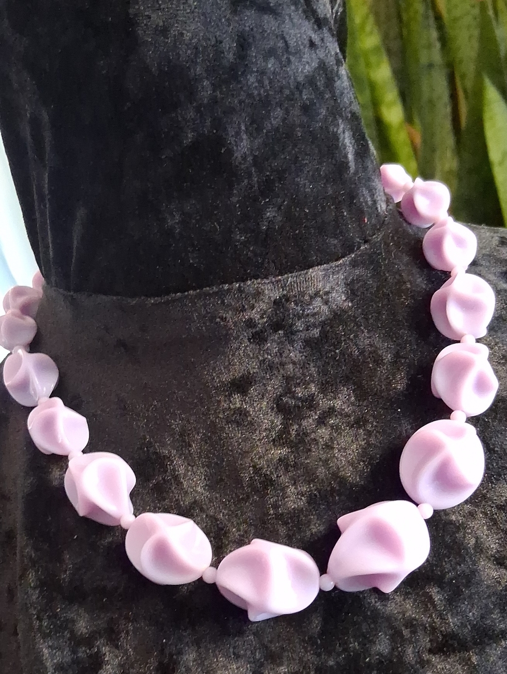 Vintage Lavender Sculpted Resin Bead Necklace - Women Jewelry